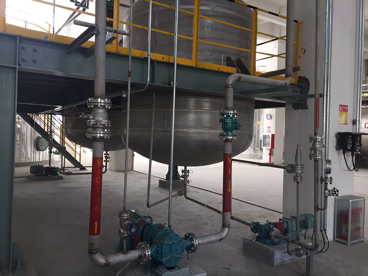 化學品輸送卸車桃色在线视频观看 化學品輸送卸車桃色在线视频观看