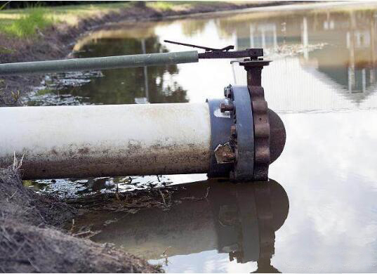 含油廢水的分離，含油廢水抽吸采用91桃色网站下载耐腐蝕凸輪桃色在线视频观看