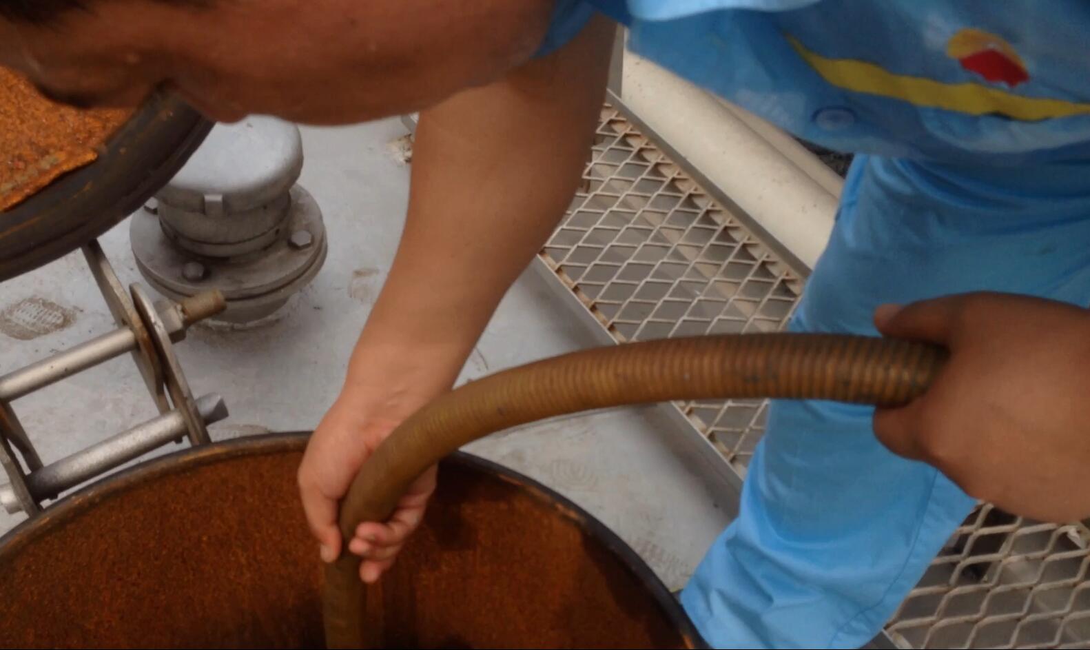 凸輪桃色在线视频观看應用卸油掃倉工位的保養方式。